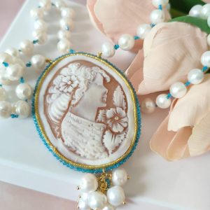 Collana con Cammeo e Perle Naturali