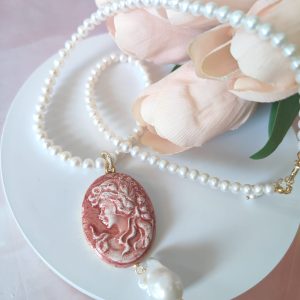 Collana Cammeo Caltagirone con Perle e Perla Barocca