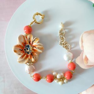 Bracciale Fiore In Ceramica Con Perle E Maiorca Salmone