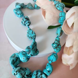 Collana Turchese Grezzo Irregolare Per Uno Stile Naturale