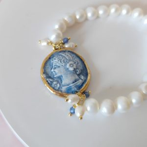 Bracciale Con Moneta In Ceramica E Perle Naturali