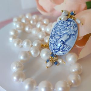 Cammeo In Ceramica Con Perle: Collana Elegante E Unica