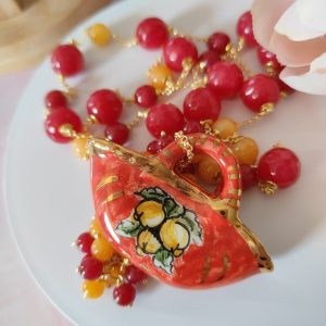 Collana Con Coffa Siciliana E Giada Gialla  📝 Metadescrizione:
