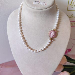 Perle E Cammeo Rosa: Eleganza Romantica