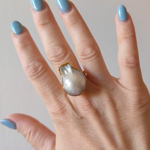 Anello Perla Barocca Dorato Regolabile