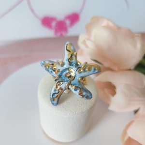 Stella Marina Ceramica Oro – Anello Regolabile Artigianale