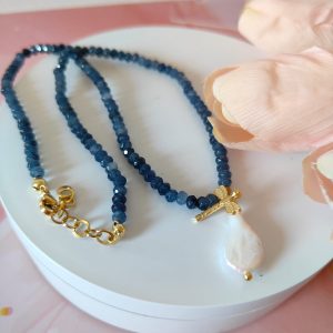 Collana Zaffiro E Perla Con Pendente A Goccia E Chiusura Dorata