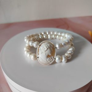 Bracciale Cammeo E Perle In Conchiglia Sardonica