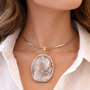 Collana Rigida Con Cammeo Creazione Artigianale Elegante