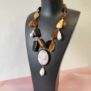 Collana Ambra Cammeo Con Perle Barocche