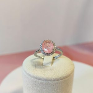 Anello Rosa Elegante Bagliore Luminoso