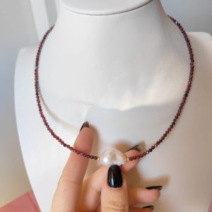 Girocollo Granatino Perla Barocca Incastonata A Mano