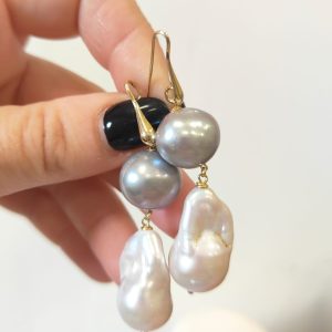 Orecchini Perle Grigie E Barocche – Eleganza Naturale