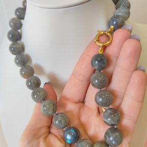 Girocollo Labradorite Naturale – Eleganza Iridescente Artigianale