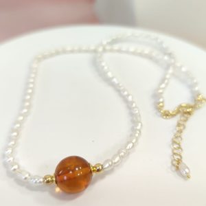 Collana Minimal Ambra E Perle – Girocollo Con Ambra