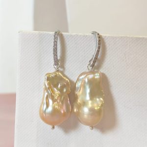 Orecchini Perle Barocche Champagne Con Monachella Con Zirconi