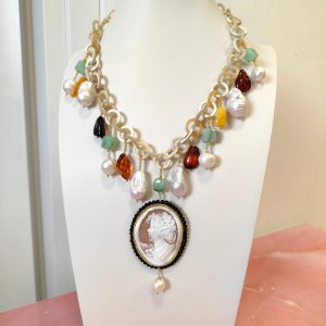 Collana Ambra E Cammeo – Eleganza Naturale E Artigianale