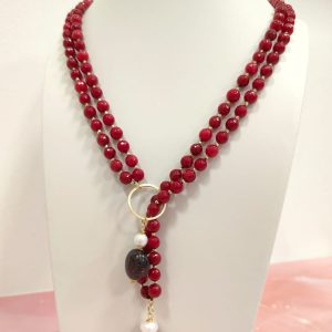 Collana A Sciarpa Agata Rossa – Eleganza Fluida Multimodale