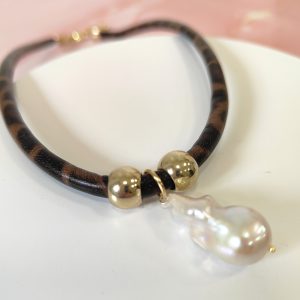 Collana Animalier Perla – Eleganza Contemporanea con Barocca