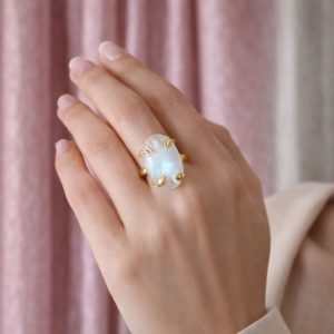 Anello Regolabile Labradorite Bianca Dalla Luce Lunare