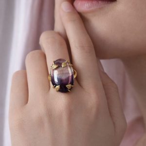 Anello Fluorite Naturale Viola – Armonia Profonda e Carisma