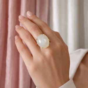 Anello Pietra Di Luna – Bagliori Lunari da Indossare
