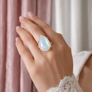 Anello Labradorite Bianca A Goccia – Luce Lunare Da Indossare