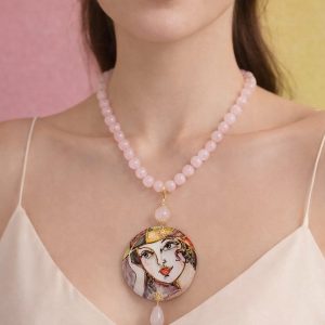 Collana Ceramica E Quarzo Rosa – Eleganza Artistica Unica