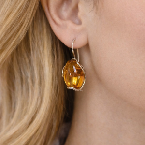 Orecchini Ambra Baltica Naturale – Pezzo Unico Luminoso