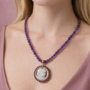 Collana Cammeo In Ametista – Eleganza Artigianale Pezzo Unico