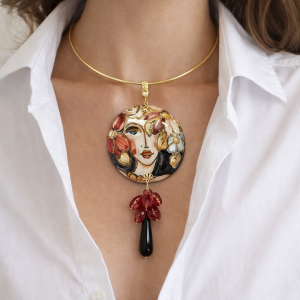 Collana Volto Ceramica – Girocollo Rigido Con Ciondolo Artistico