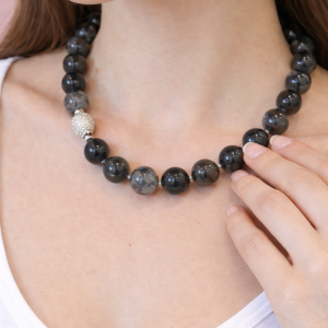 Collana Quarzo Rutilato Naturale Con Elegante Chiusura Laterale