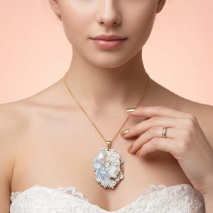 Cammeo Profilo Donna Con Fiori Artigianale Italiano