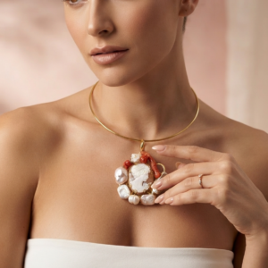 Ciondolo Cammeo e Corallo con Perle Naturali – Artigianale Unico