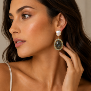 Orecchini Labradorite Incastonata con Perla Barocca e Cristalli