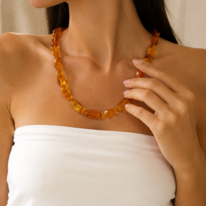 Collana in Ambra Baltica Miele – Eleganza Naturale e Luminosa