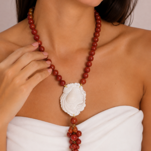 Collana Corallo e Cammeo con Profilo di Donna