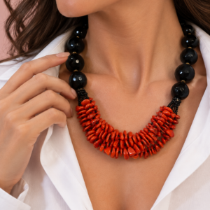Collana Maxi Onice e Corallo – Contrasto Prezioso