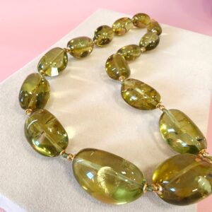Collana in Ambra Verde Naturale – Pezzo Unico
